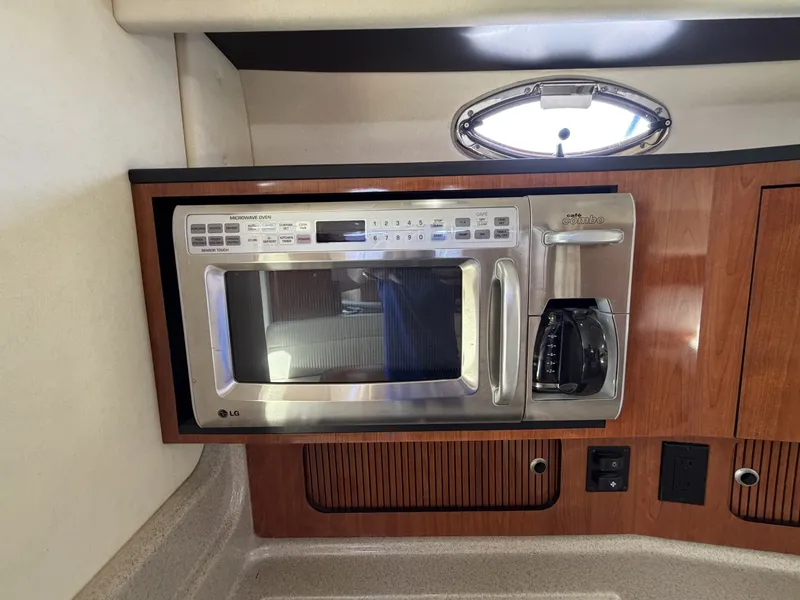 Slide: The Image of Sea Ray 320 Sundancer 2006 - 6046807