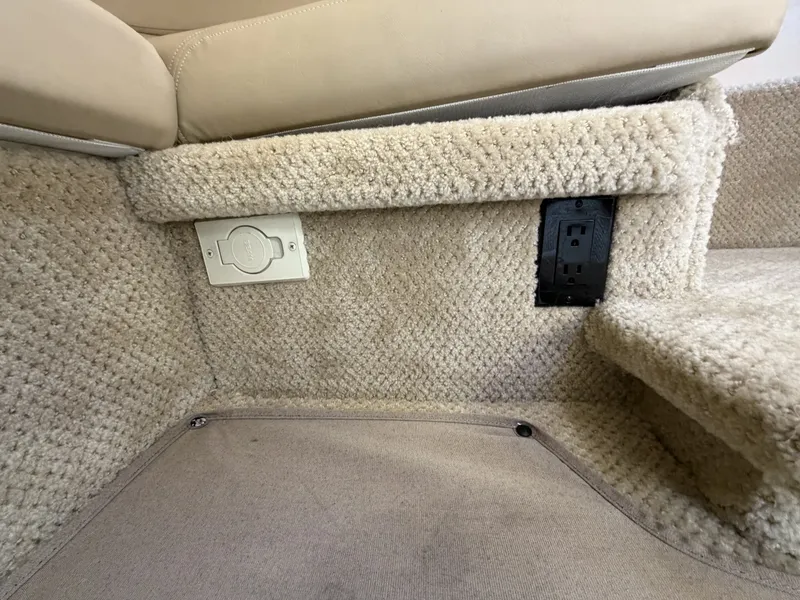 Slide: The Image of Sea Ray 320 Sundancer 2006 - 6046814