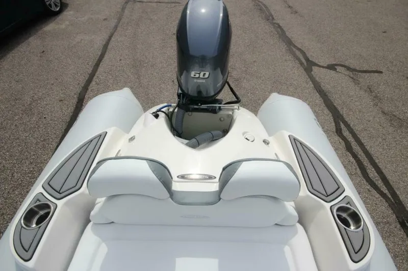 Slide: The Image of Zodiac Yachtline 440 DL NEO 2026 - 7382025