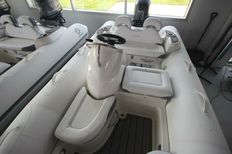 Slide: The Image of Zodiac Yachtline 440 DL NEO 2026 - 7382018