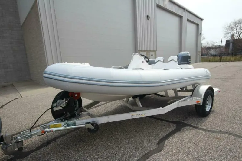 Slide: The Image of Zodiac Yachtline 440 DL NEO 2026 - 7382001