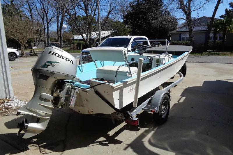 Slide: The Image of Boston Whaler 17 Neutak 1970 - 6047482