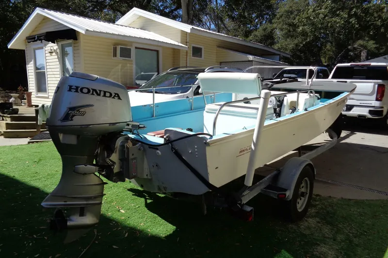 Slide: The Image of Boston Whaler 17 Neutak 1970 - 6047471