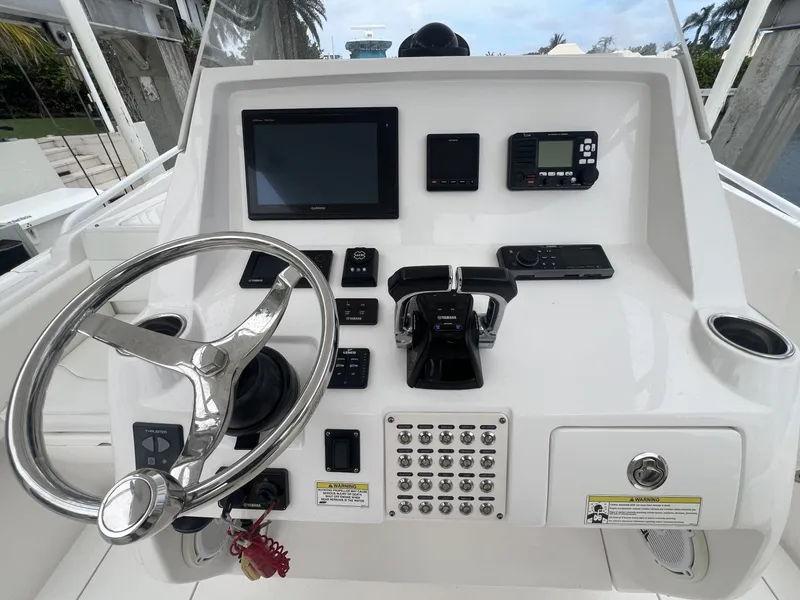 Slide: The Image of Intrepid 32 PATRICIA - Helm 2017 Intrepid 32 PATRICIA - 6047836