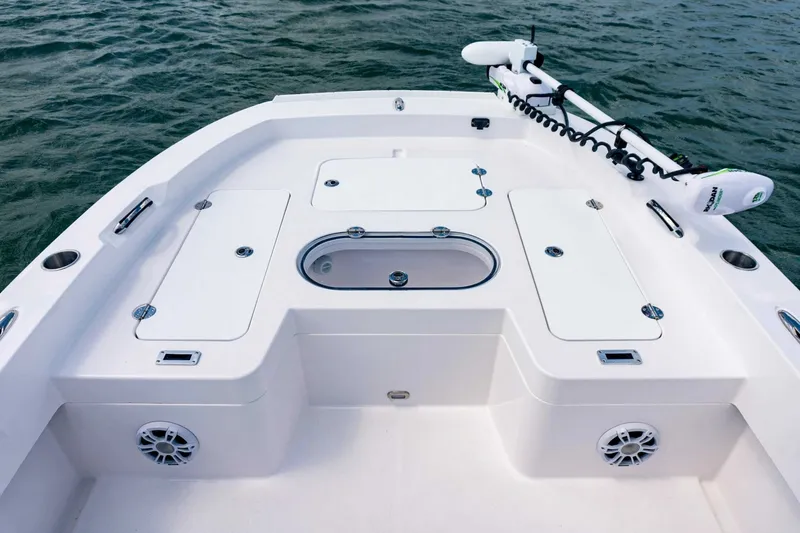 Slide: The Image of Twin Vee 22 BayCat 2026 - 6048166