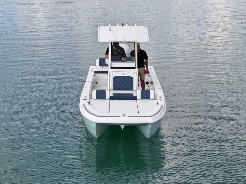 Slide: The Image of Twin Vee 22 BayCat 2026 - 6048159