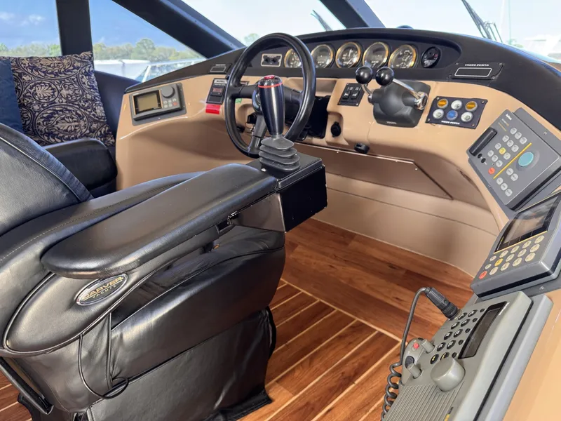 Slide: The Image of Carver Voyager 530  Lower Helm - 6050106