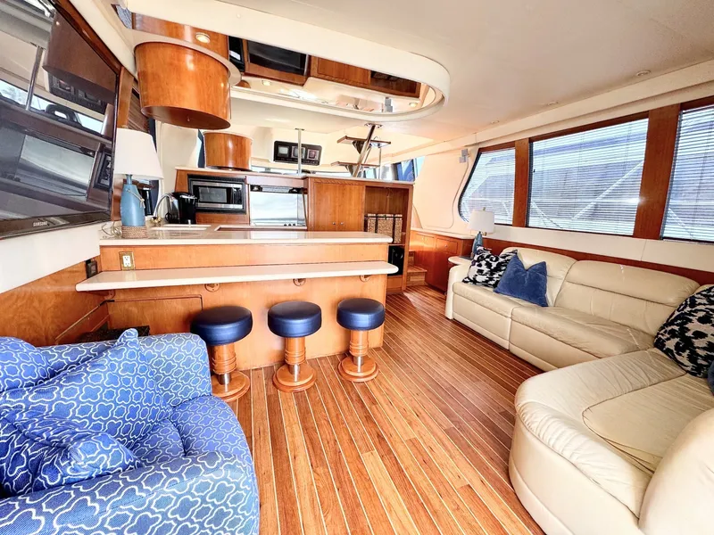 Slide: The Image of Carver Voyager 530  Salon - 6050012