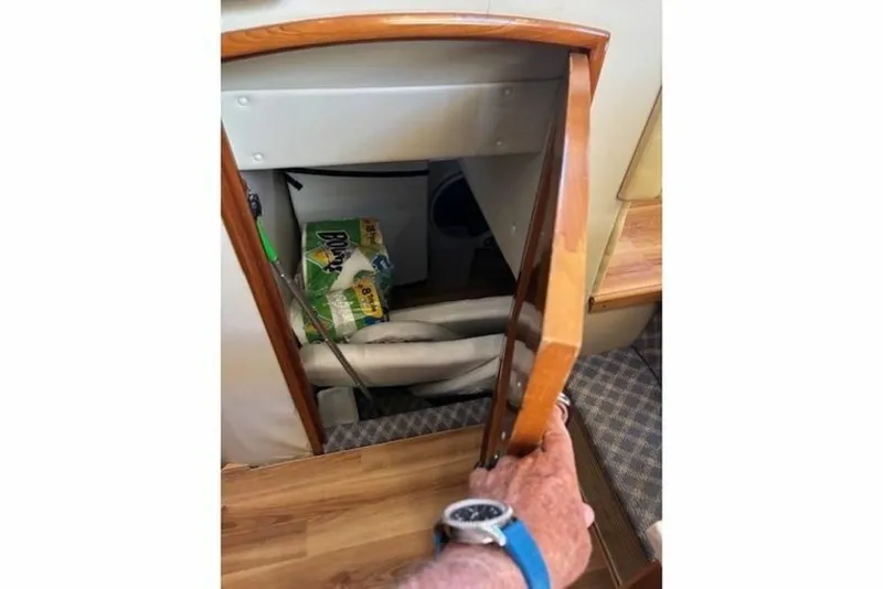 Slide: The Image of Carver Yachts 46 2004 - 6048277