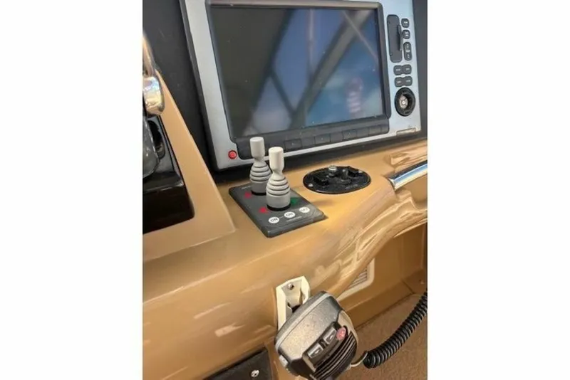 Slide: The Image of Carver Yachts 46 2004 - 6048317