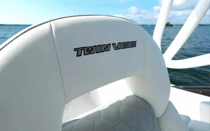 Slide: The Image of Twin Vee 240 GFX DC 2026 - 6048645