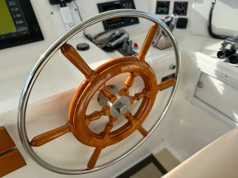 Slide: The Image of Grand Banks 64 Aleutian RP 2003 - 6048873