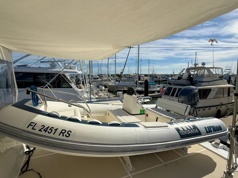 Slide: The Image of Grand Banks 64 Aleutian RP 2003 - 6048880