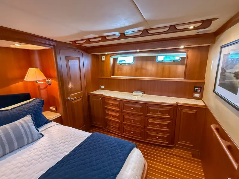 Slide: The Image of Grand Banks 64 Aleutian RP 2003 - 6048892