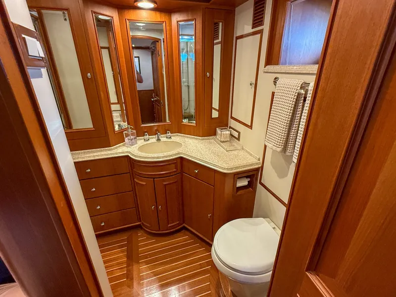 Slide: The Image of Grand Banks 64 Aleutian RP 2003 - 6048818