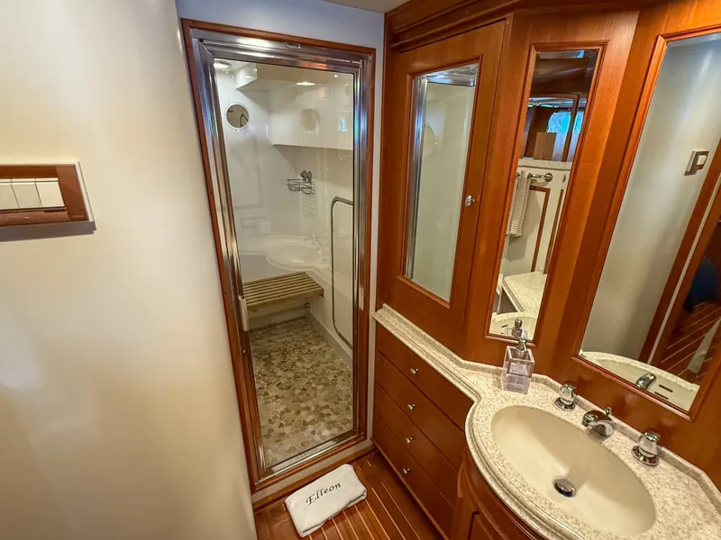 Slide: The Image of Grand Banks 64 Aleutian RP 2003 - 6048887