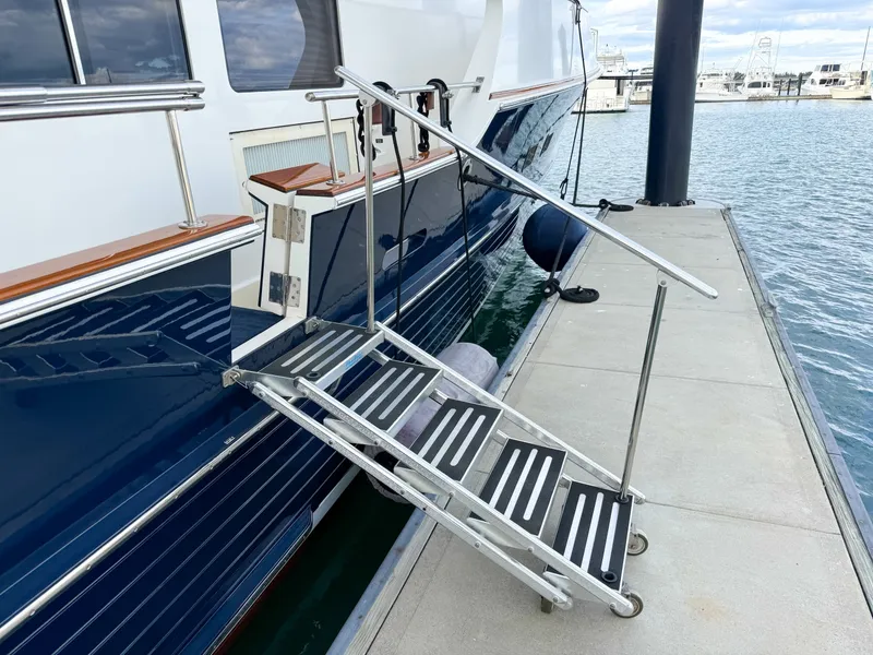 Slide: The Image of Grand Banks 64 Aleutian RP 2003 - 6048833