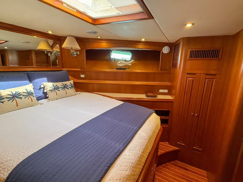 Slide: The Image of Grand Banks 64 Aleutian RP 2003 - 6048816