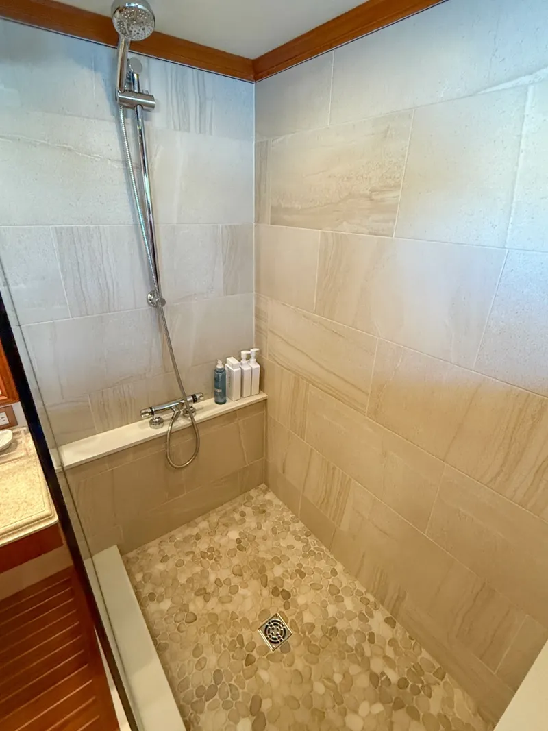 Slide: The Image of Grand Banks 64 Aleutian RP 2003 - 6048883