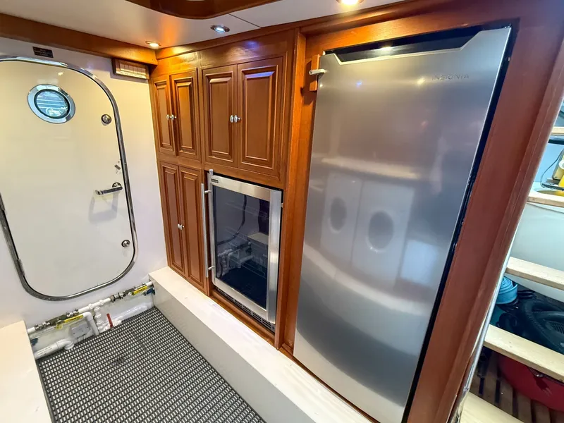 Slide: The Image of Grand Banks 64 Aleutian RP 2003 - 6048894