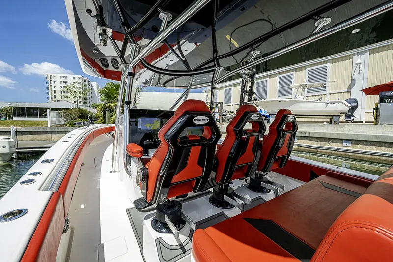 Slide: The Image of Contender 44ST 2021 - 6048533