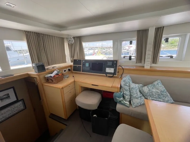 Slide: The Image of Lagoon 450F 2016 - 6055302