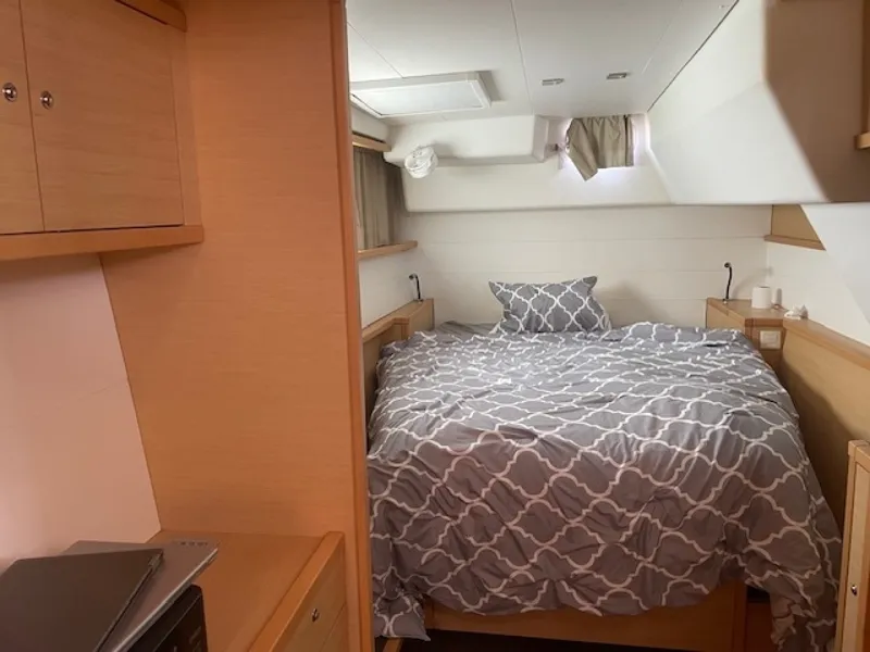 Slide: The Image of Lagoon 450F 2016 - 6055308