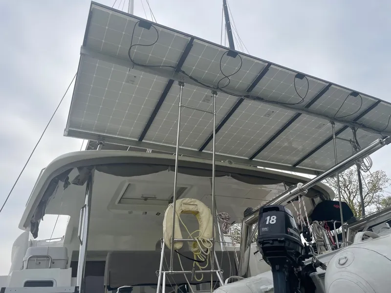 Slide: The Image of Lagoon 450F 2016 - 6048795