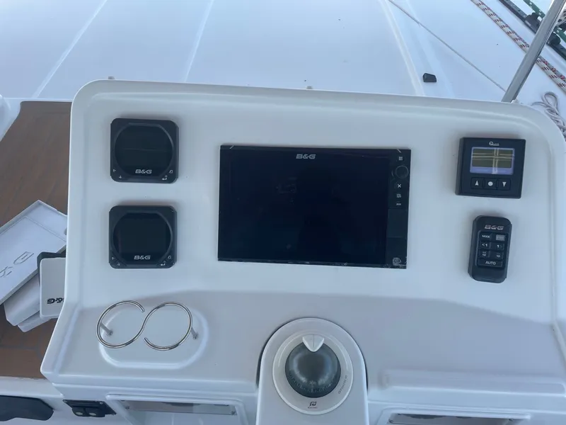 Slide: The Image of Lagoon 450F 2016 - 6055261