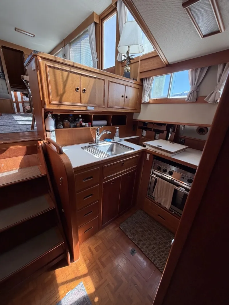 Slide: The Image of Grand Banks Classic 46 1991 - 6111688
