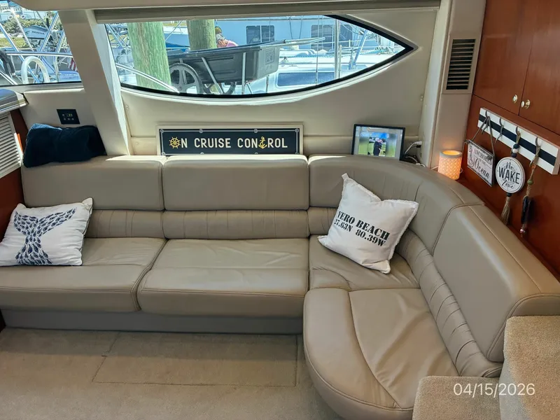 Slide: The Image of 41' Maxum Salon - 6063833