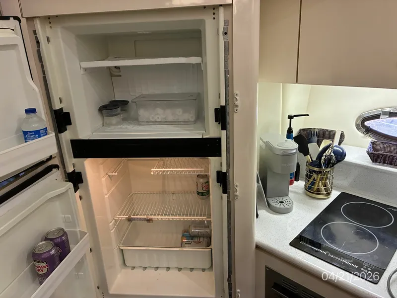 Slide: The Image of 41' Maxum Galley - 6063764