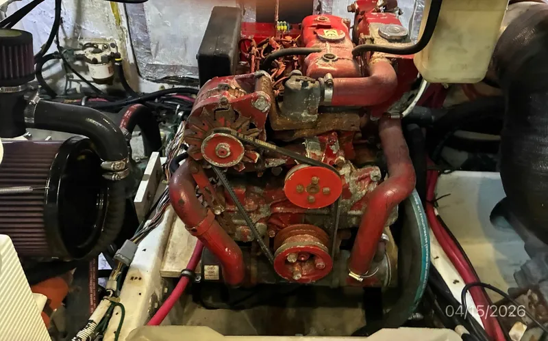 Slide: The Image of 41' Maxum Westerbeke Generator - 6063838