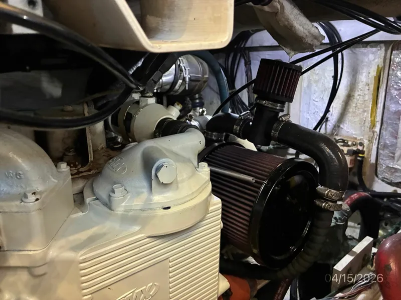 Slide: The Image of 41' Maxum Engine Room - 6063839