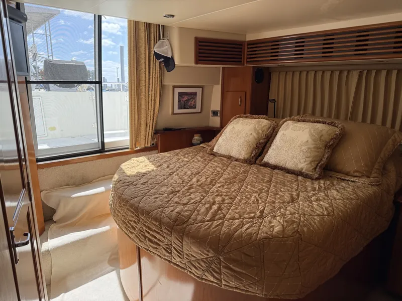 Slide: The Image of Carver Yachts 44 CMY 2006 - 6052191