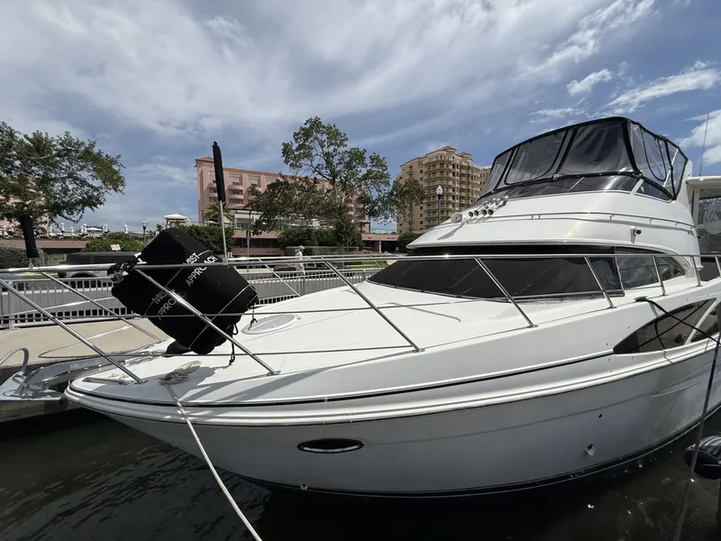 Slide: The Image of Carver Yachts 44 CMY 2006 - 6052650