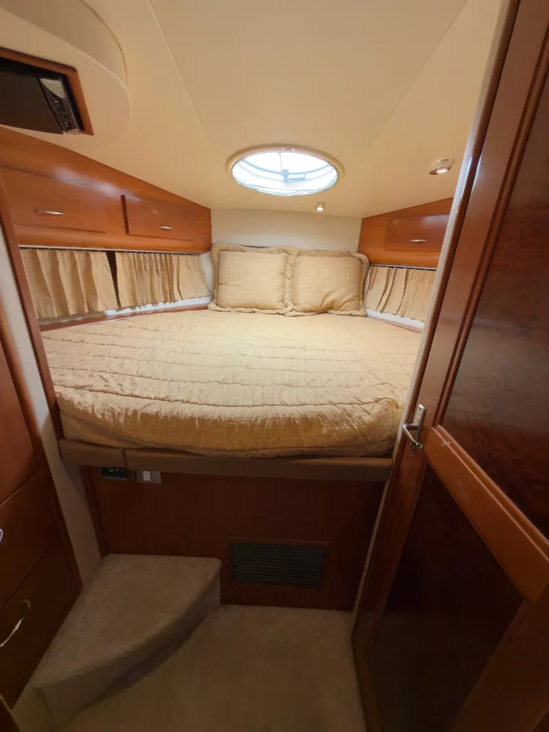 Slide: The Image of Carver Yachts 44 CMY 2006 - 6051767