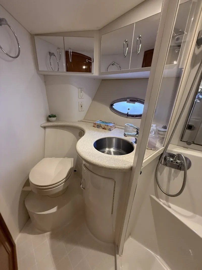 Slide: The Image of Carver Yachts 44 CMY 2006 - 6052200