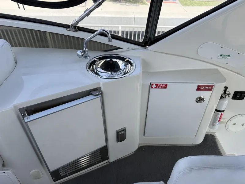 Slide: The Image of Carver Yachts 44 CMY 2006 - 6052425