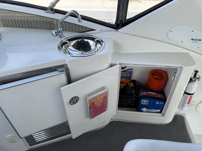 Slide: The Image of Carver Yachts 44 CMY 2006 - 6052437