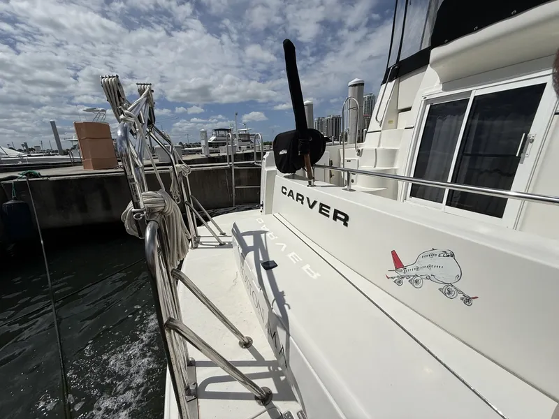 Slide: The Image of Carver Yachts 44 CMY 2006 - 6052514