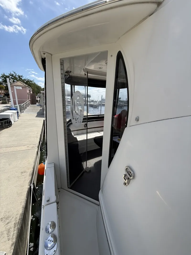 Slide: The Image of Carver Yachts 44 CMY 2006 - 6052652