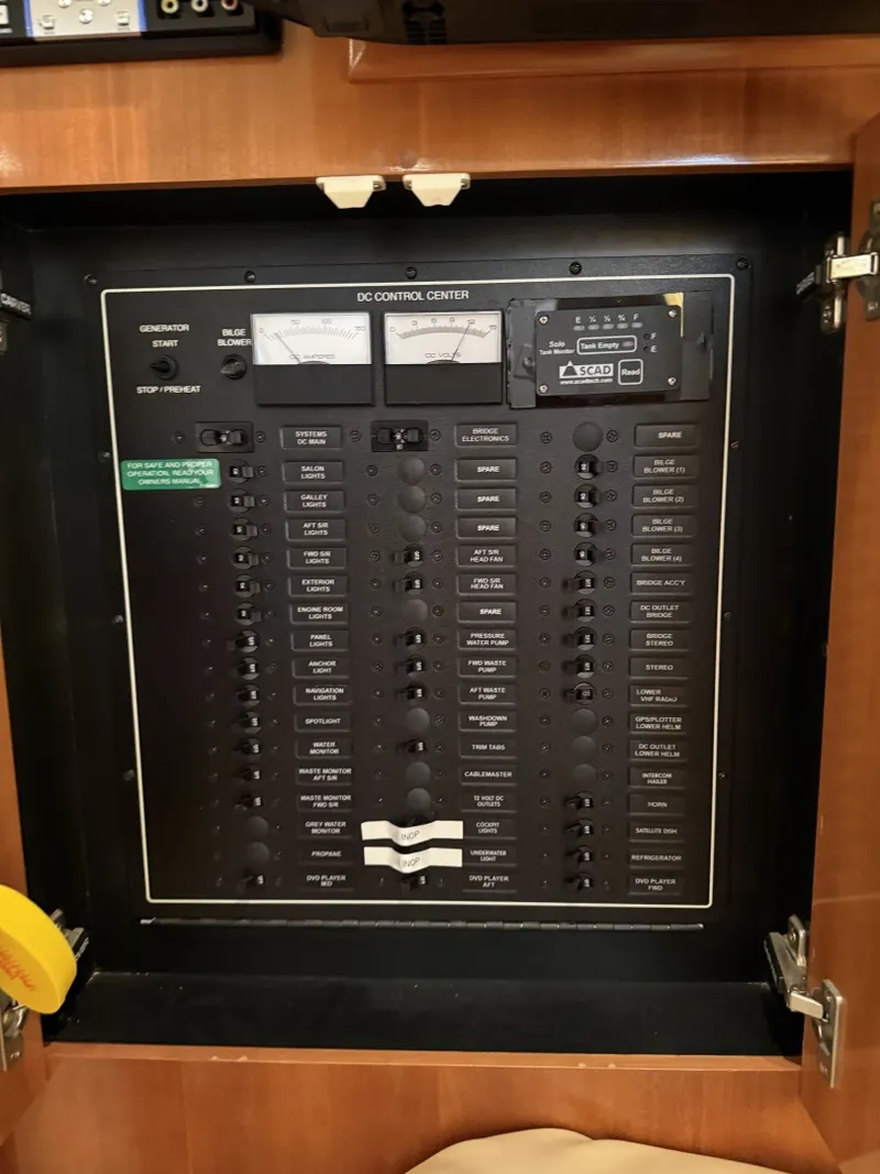 Slide: The Image of Carver Yachts 44 CMY 2006 - 6052393