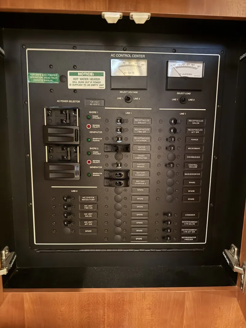 Slide: The Image of Carver Yachts 44 CMY 2006 - 6052394