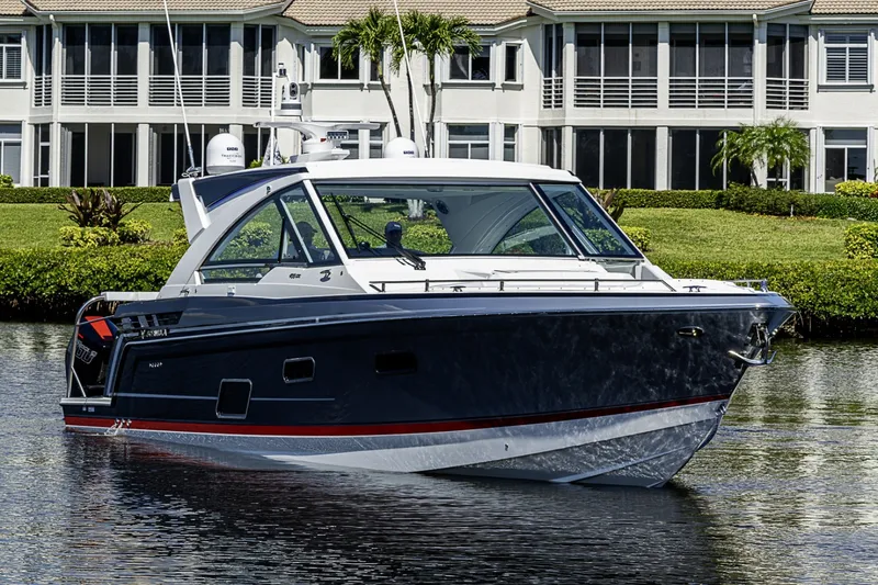 Slide: The Image of Formula 400 Super Sport Crossover 2024 - 6064232