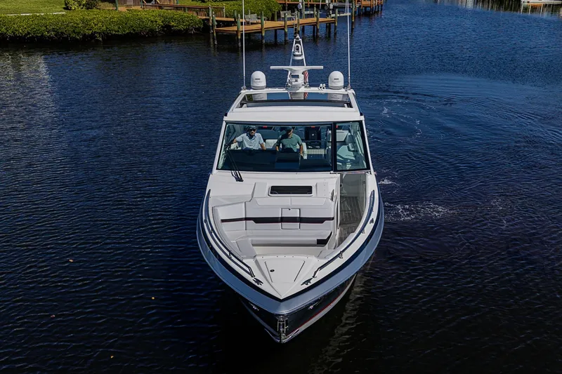 Slide: The Image of Formula 400 Super Sport Crossover 2024 - 6064245