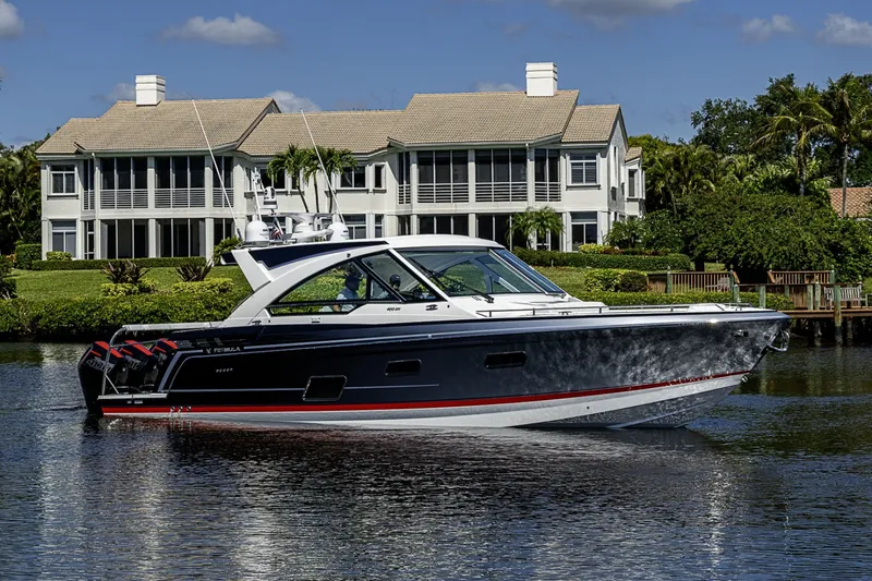 Slide: The Image of Formula 400 Super Sport Crossover 2024 - 6064234