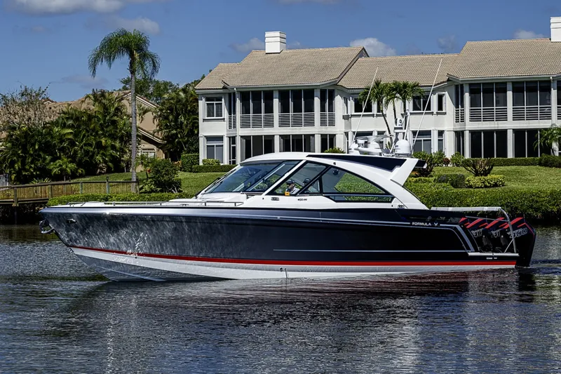 Slide: The Image of Formula 400 Super Sport Crossover 2024 - 6064228