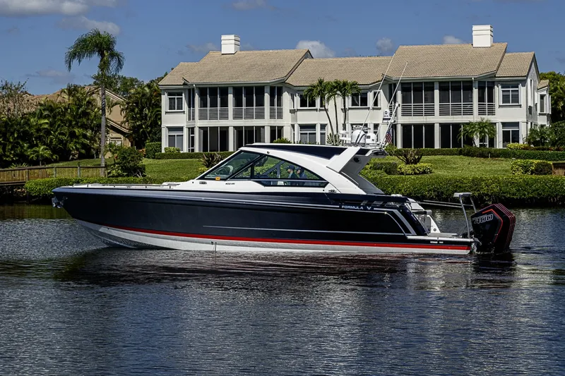 Slide: The Image of Formula 400 Super Sport Crossover 2024 - 6064225