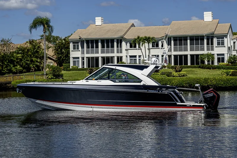 Slide: The Image of Formula 400 Super Sport Crossover 2024 - 6064226